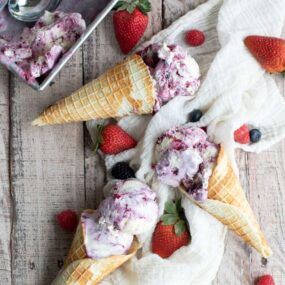 https://www.billyparisi.com/wp-content/uploads/2018/05/berry-ice-cream-web-4-285x285.jpg