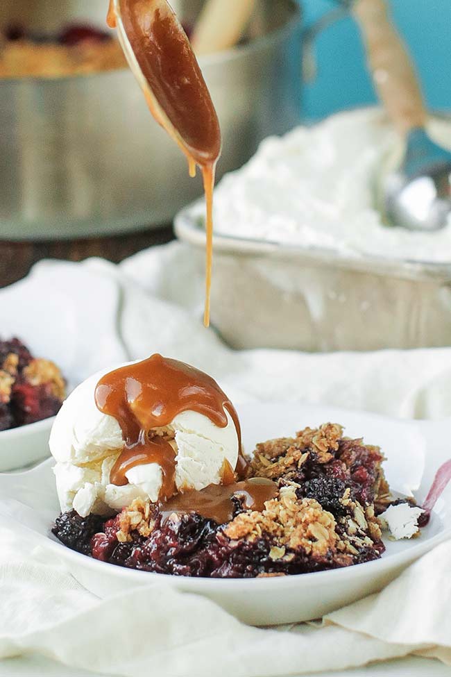 berry crisp recipe with caramel