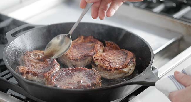 basting pork chops