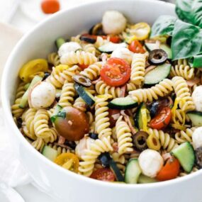 italian pasta salad with veggies