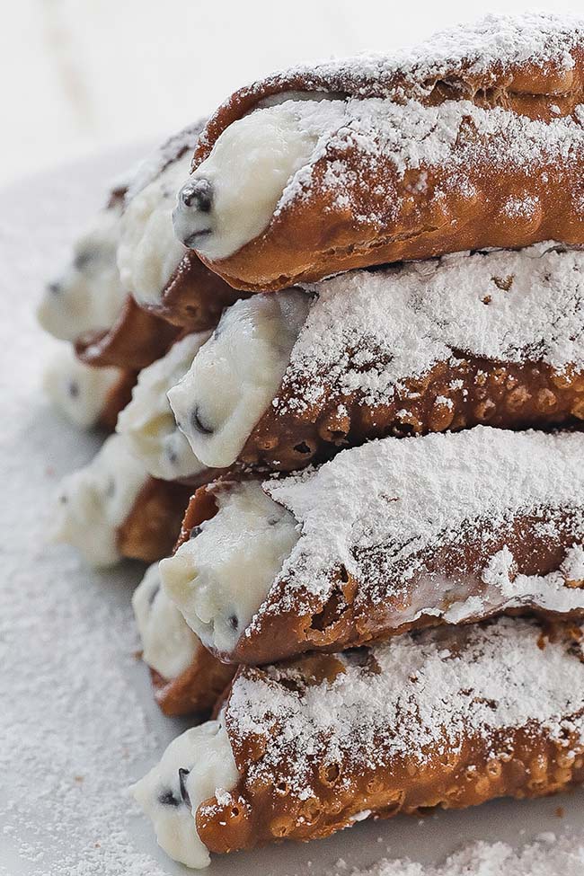 cannoli on a plate