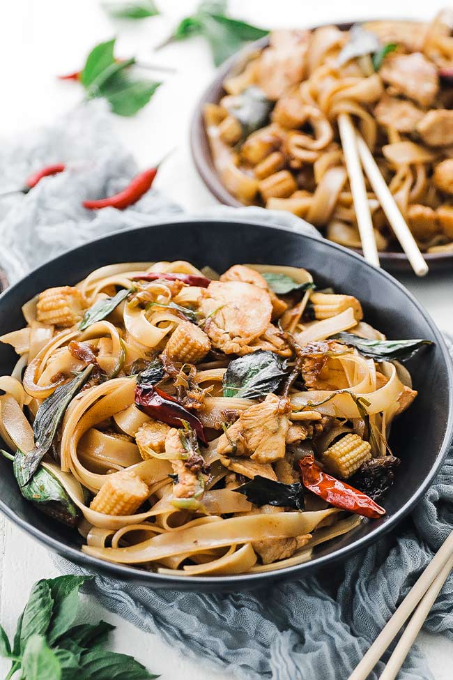 drunken noodles with chicken