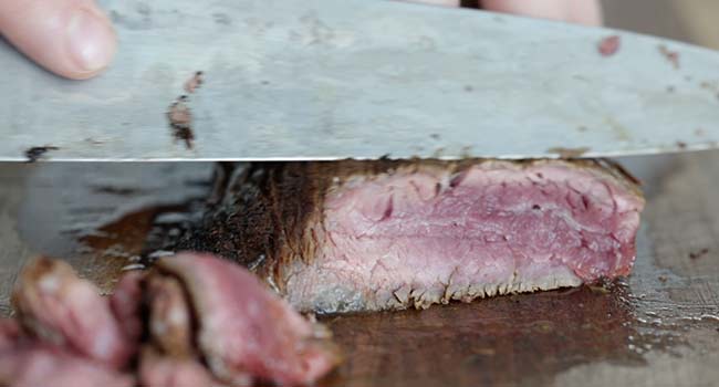 slicing flank steak