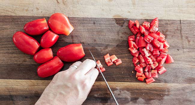 dicing tomatoes