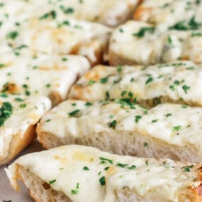 cropped-cheesy-bread-5.jpg