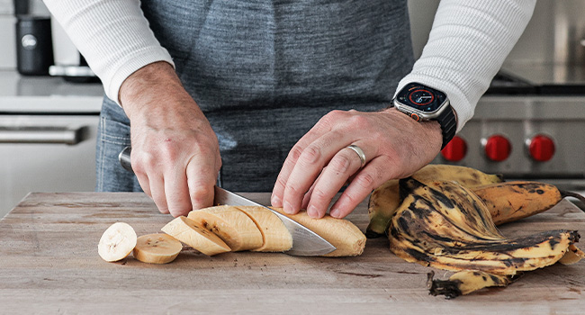 slicing plantains