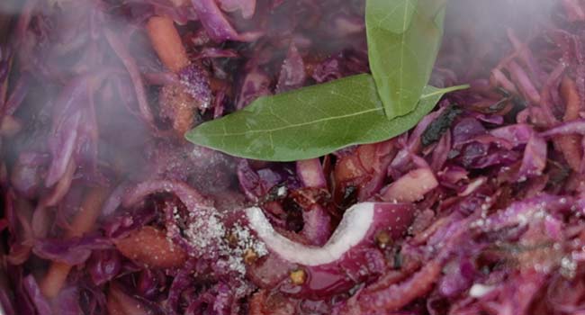 cabbage with bay leaves