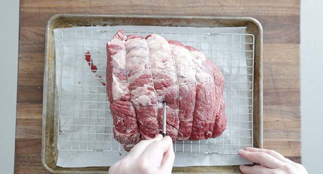 adding a thermometer to beef