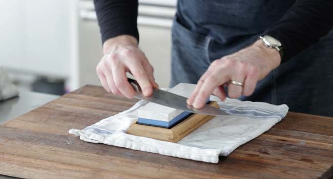 polishing a knife