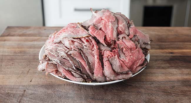 thinly sliced roast beef