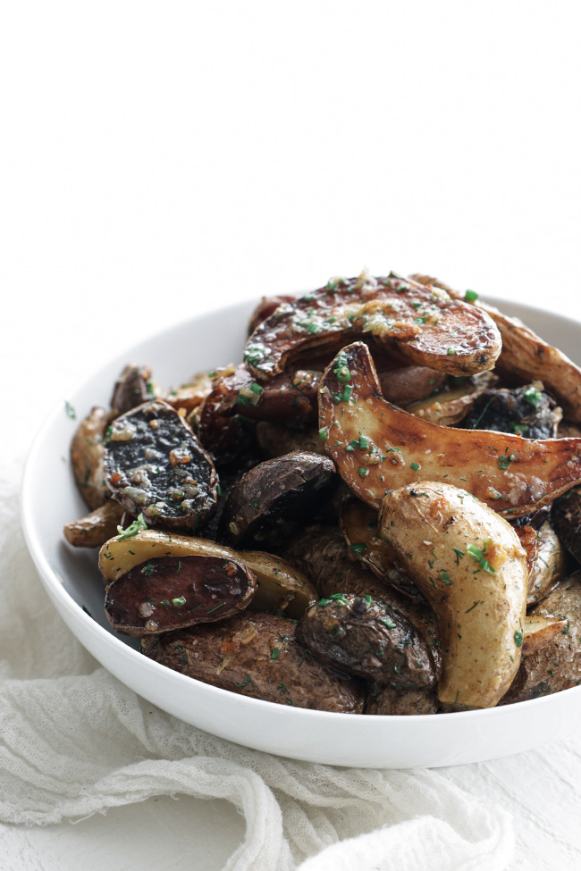 roasted fingerling potatoes in a bowl