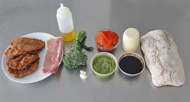 chicken cutlet sandwich ingredients