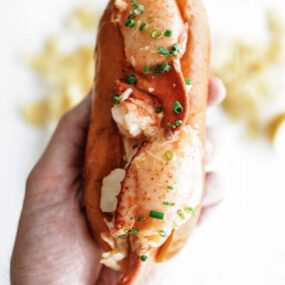 lobster roll with chips