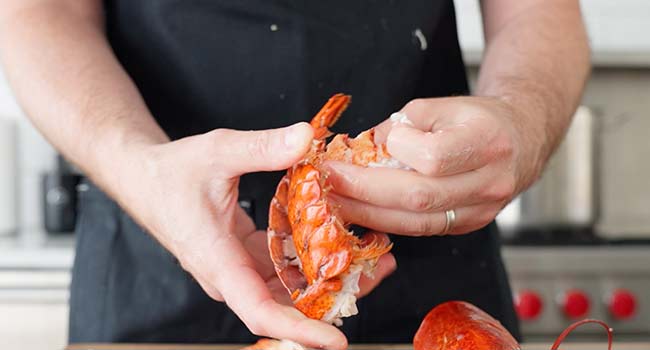 removing meat from lobster