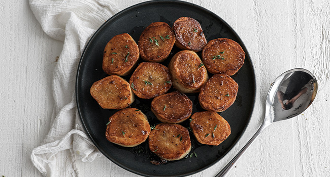 pommes fondantes on a plate