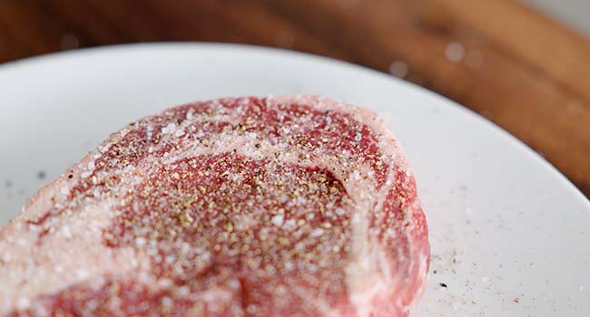 seasoning steak