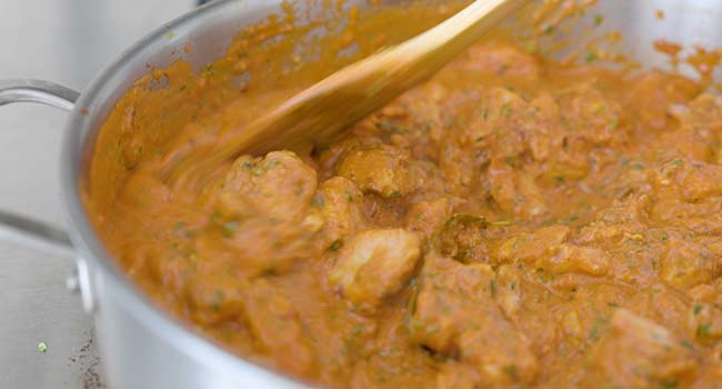 chicken tikka masala in a pot