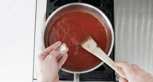 cooking tomato puree