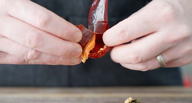 removing seeds from chiles