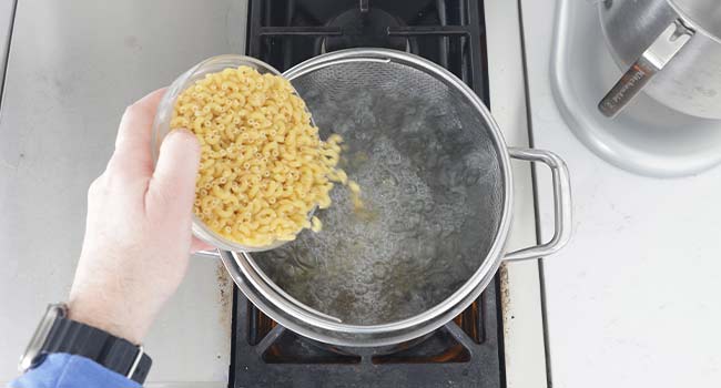 boiling pasta