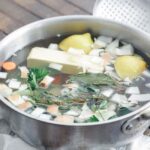 court bouillon in a pot