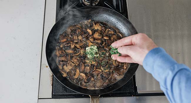 mushroom sauce with butter and parsley