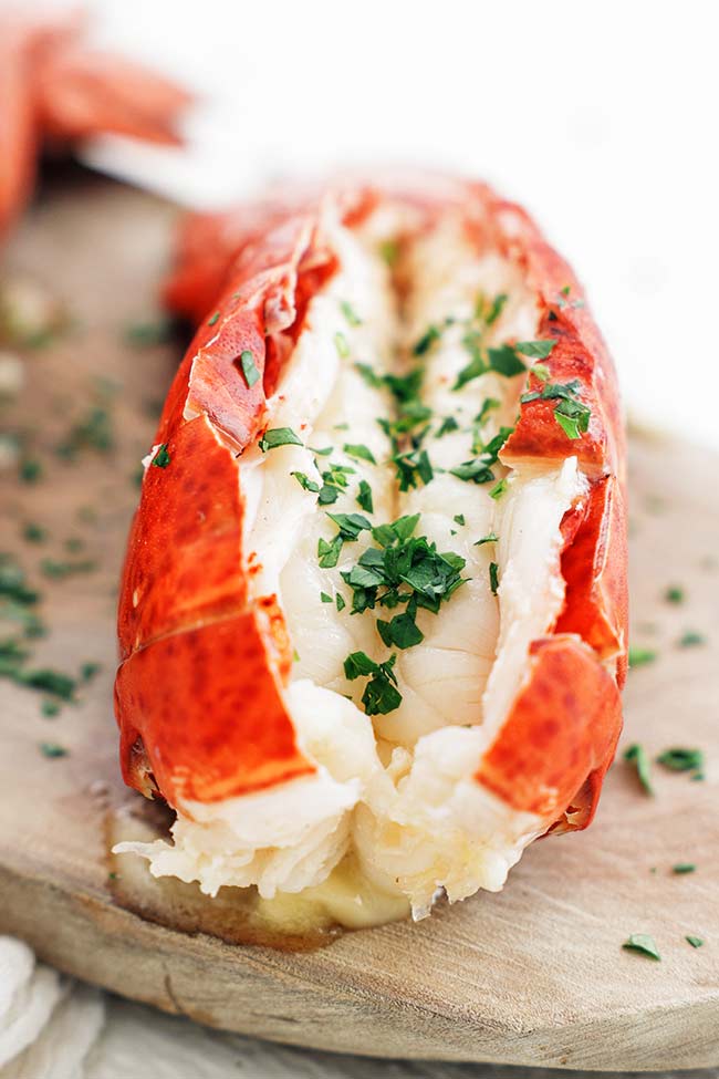 steamed lobster tails with parsley