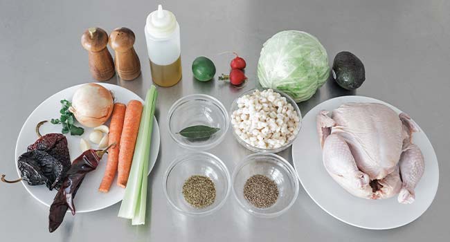 chicken pozole ingredients