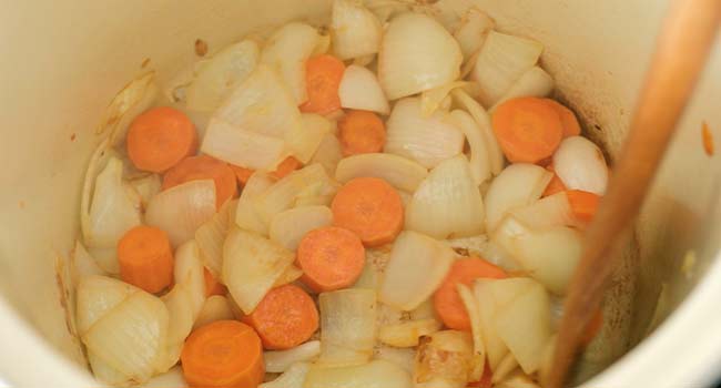 roasting onions and carrots